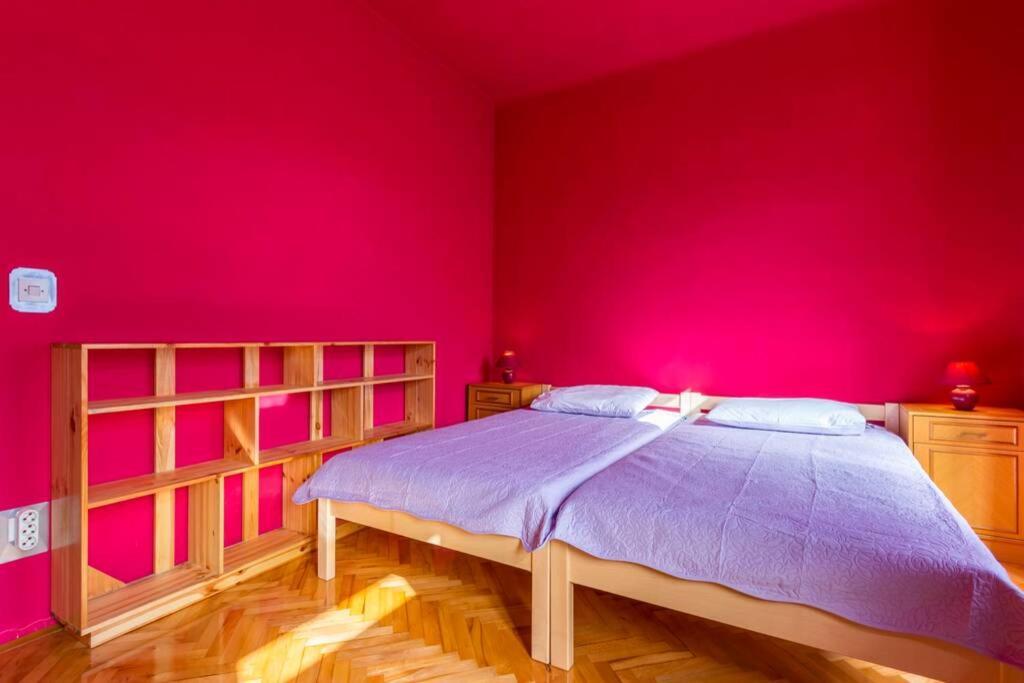 Excellent-centralocated-renovated-2bdr *